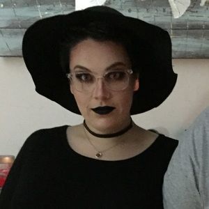 Meet your Posher, Mallory